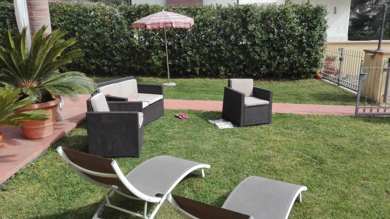 B&B La Rondine Tra Pisa E Lucca San Giuliano Terme Kültér fotó