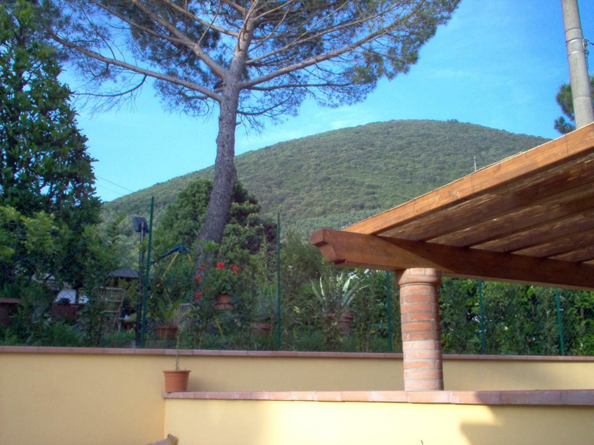 B&B La Rondine Tra Pisa E Lucca San Giuliano Terme Kültér fotó